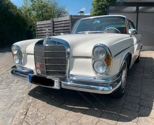 Mercedes-Benz Mercedes-Benz Coupe, toller Zustand, elegante Farb Gebrauchtwagen