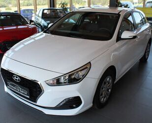 Hyundai Hyundai i30 Select*KLIMA*TEMPOMAT* Gebrauchtwagen