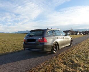 BMW BMW 320d touring - Sportfahrwerk - Panoramadach Gebrauchtwagen