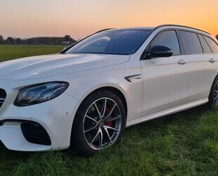 Mercedes-Benz Mercedes-Benz AMG E63 S 4MATIC+ T, Pano, HUD, Mass Gebrauchtwagen