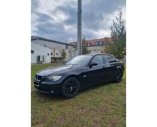 BMW BMW 318i - E90 - PDC/Standheizung/Bi-Xenon Gebrauchtwagen