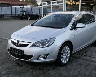 Opel Opel Astra J Innovation BiXenon/Alu/Teilleder/Temp Gebrauchtwagen