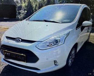 Ford Ford B-Max KeylessGo NAVI PDC Vollausstattung Tita Gebrauchtwagen