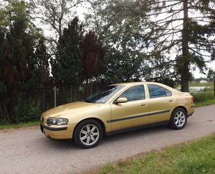 Volvo Volvo S60 2.4D5 Moment.Edit.,AHK,Leder,8xfa.,Voll, Gebrauchtwagen