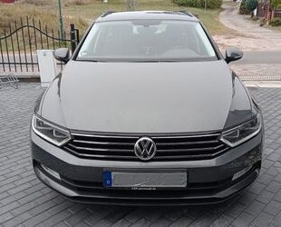 VW Volkswagen Passat 1.6 TDI SCR BlueMotion BlueMotio Gebrauchtwagen