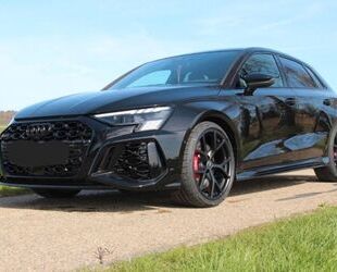 Audi Audi RS3 S-tronic quattro Sportback B&O AGA Matrix Gebrauchtwagen