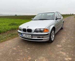 BMW BMW 320i - Gebrauchtwagen