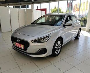 Hyundai Hyundai i30 1.6 CRDi Style+Kombi+Automatik+Navi+Ka Gebrauchtwagen