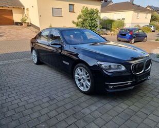 BMW BMW 750i xDrive *PRIVATVERKAUF*TOP ZUSTAND* Gebrauchtwagen