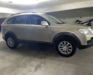 Chevrolet Chevrolet Captiva 2.4 LS 2WD 5-Sitzer LS mit Gasan Gebrauchtwagen