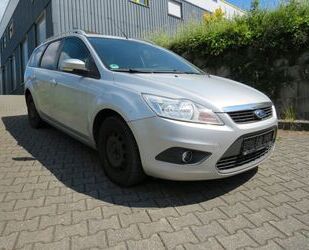 Ford Ford Focus Turnier SilverMagic*BeheizbareFrontsche Gebrauchtwagen