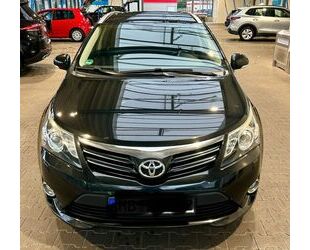 Toyota Toyota Avensis Combi 2,2-l-D-CAT Executive Executi Gebrauchtwagen