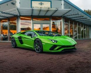 Lamborghini Lamborghini Aventador S *Verde Mantis* + extendet Gebrauchtwagen