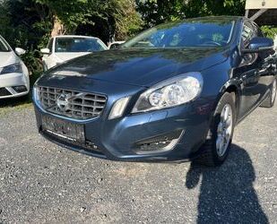 Volvo Volvo S60 Lim. Momentum/6Gang/Teilleder/SHZ/PDC/AH Gebrauchtwagen