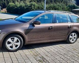 Skoda Skoda Octavia 1.6 TDI DSG Green tec Elegance Combi Gebrauchtwagen