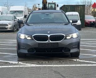 BMW BMW 320 Baureihe 3 Touring 320 d*LEDER*NAVI* XENON Gebrauchtwagen