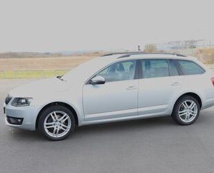 Skoda Skoda Octavia Style Combi /Xenon/Navi/PDC/SHZ/AHK Gebrauchtwagen