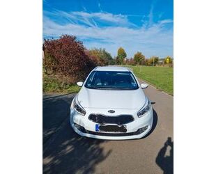 Kia Kia ceed Sportswagon 1.6 GDI Dream Team Edition... Gebrauchtwagen