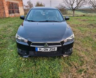 Mitsubishi Mitsubishi Lancer 2.0 DI-D Invite Invite Gebrauchtwagen