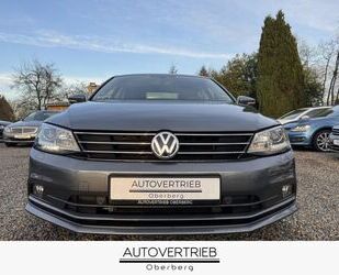 VW Volkswagen Jetta 1.4 XENON NAVI KAMERA SHZ TEMPO P Gebrauchtwagen