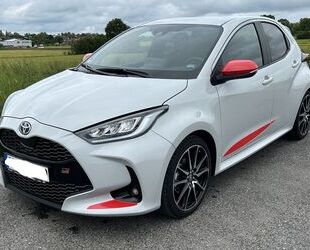 Toyota Toyota Yaris GR Sport + JBL + Navi Gebrauchtwagen