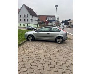 Ford Ford Focus Lim. Trend 1,6 TDCI Klima Tüv Neu Gebrauchtwagen