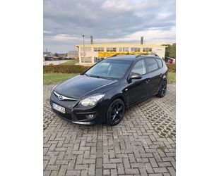 Hyundai Hyundai i30 CW 1.6 CRDi Style / Sitzheizung / AHK Gebrauchtwagen