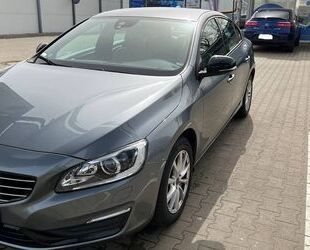 Volvo Volvo S60 D4 Geartronic Linje Svart Linje Svart Gebrauchtwagen