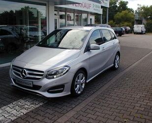 Mercedes-Benz Mercedes-Benz B 180 d Navi Leder Alu PDC AHK 1.Han Gebrauchtwagen