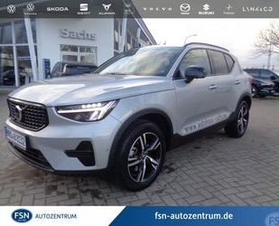 Volvo Volvo XC40 B4 Benzin Plus Dark Automatik Gebrauchtwagen