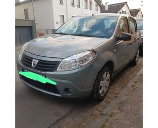 Dacia Dacia Sandero 1.2 16V 75 Ambiance Babyblau Gebrauchtwagen