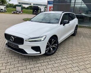 Volvo Volvo V60 T6 AWD R-Design Expression Recharge Plug Gebrauchtwagen