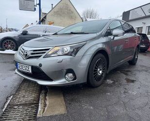 Toyota Toyota Avensis Kombi 1.8 NAVI XENON CAM ALU EURO 5 Gebrauchtwagen