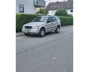 Mercedes-Benz Mercedes-Benz ML 230 - W163 Klima, Vollleder, Sitz Gebrauchtwagen