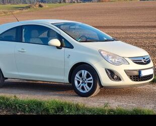 Opel Opel Corsa 1.4, 8-fach bereift Gebrauchtwagen