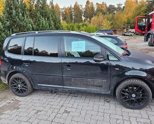 VW Volkswagen Touran 1.6 TDI CUP Gebrauchtwagen