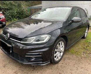 VW Volkswagen Golf VII Lim. Highline R-Line/ACC/LED/9 Gebrauchtwagen