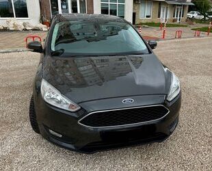 Ford Ford Focus 1,5 TDCi 88kW PowerShift Business Tur.. Gebrauchtwagen