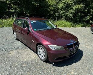 BMW BMW 318 Baureihe 3 Touring 318i*Automatik* Gebrauchtwagen