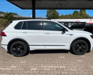 VW Volkswagen Tiguan Highline R-line Black Style 4Mot Gebrauchtwagen