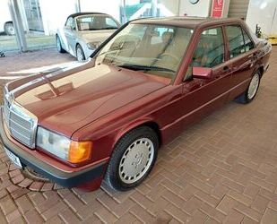 Mercedes-Benz Mercedes-Benz 190 E Avantg.Rosso Automatik Klima S Gebrauchtwagen