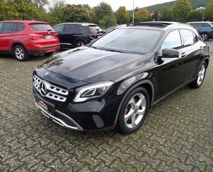 Mercedes-Benz Mercedes-Benz GLA 250 4Matic Pano+Navi+Cam+LED+TOP Gebrauchtwagen