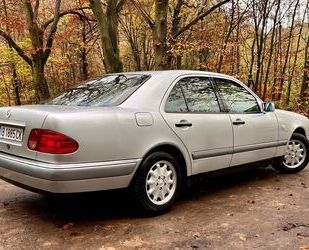 Mercedes-Benz Mercedes-Benz E 230 ELEGANCE Elegance Gebrauchtwagen