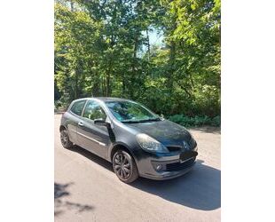 Renault Renault Clio by Rip Curl 1.2 16V Eco2 55kW Rip Cur Gebrauchtwagen