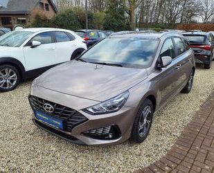 Hyundai Hyundai i30 1.5 Wagon Comfort - KLIMA,SHZG,PDC,T.O Gebrauchtwagen