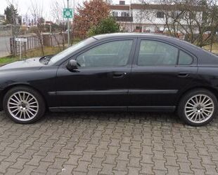 Volvo Volvo S60 Lim. 2.4. BI-XENON!LEDER !170PS!TÜV 10-2 Gebrauchtwagen