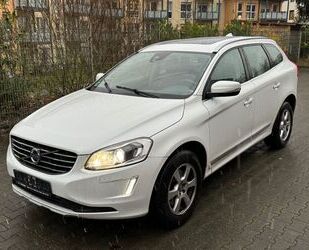 Volvo Volvo XC 60 XC60 Summum 2WD AUTOM - Panoram - Gebrauchtwagen