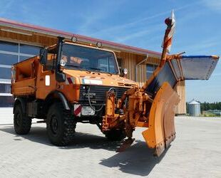 Mercedes-Benz Mercedes-Benz Unimog 427/10 Zugmaschine Gebrauchtwagen