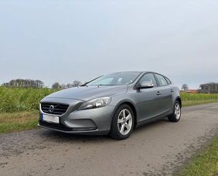 Volvo Volvo V40 D2 Automatik (TÜV Neu) Gebrauchtwagen