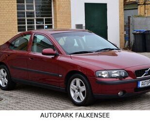 Volvo Volvo S60 2.4 VOLLAUSSTATTUNG PREMIUM AUTOMATIK+X Gebrauchtwagen